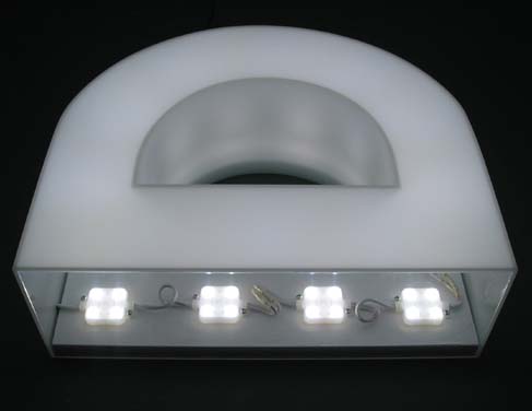 LED���Ɩ��������ʐ^