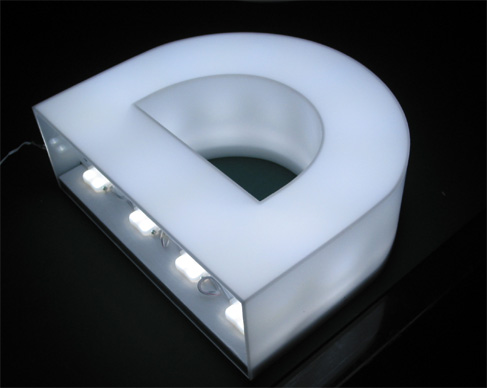 LED���Ɩ��������ʐ^